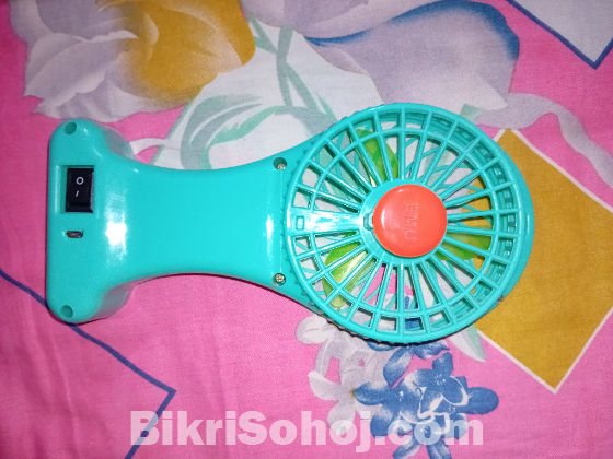 Rechargeable fan